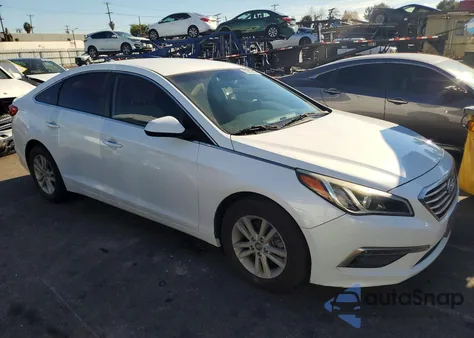 2015 Hyundai Sonata Se z USA, uszkodzony, nr VIN 5NPE24AF6FH200466